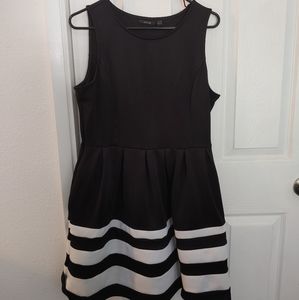 Apt 9 Size 14 dress with pockets